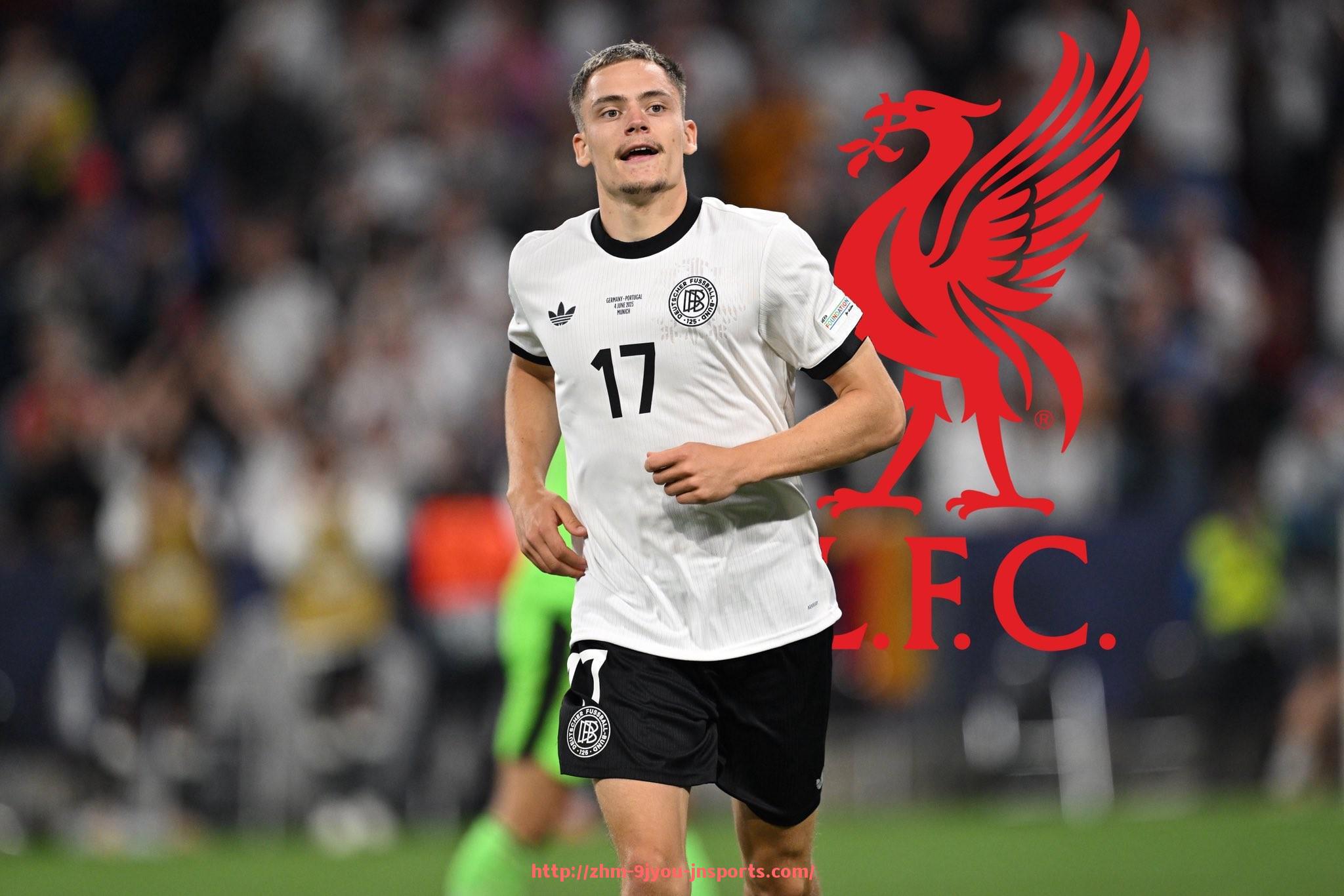 J9九游会登录入口-英超球员豪宅盘点及奢华生活展示